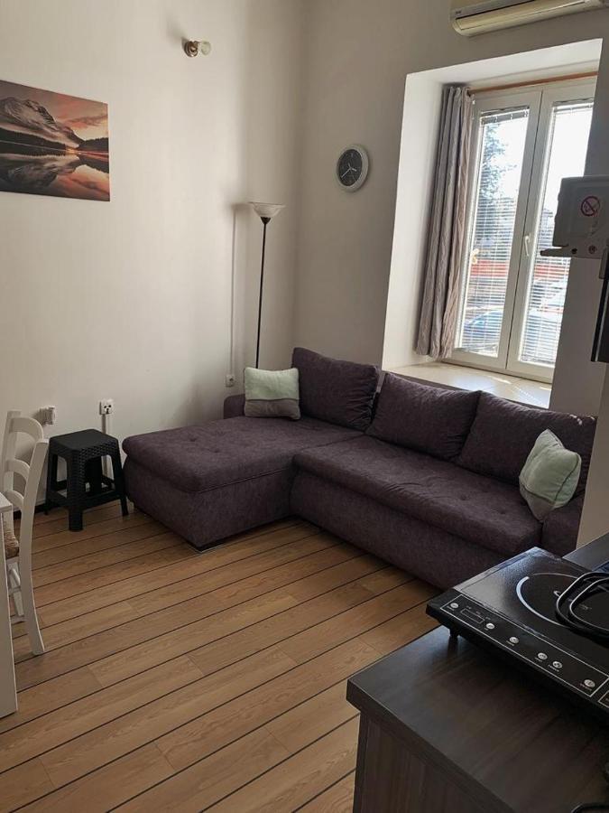 Lucin Apartment *